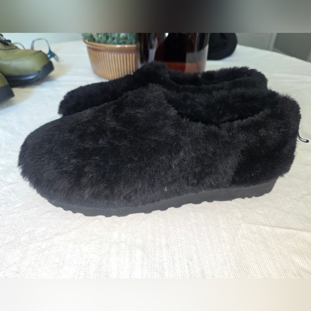 Cozy Black Women's Shoes
